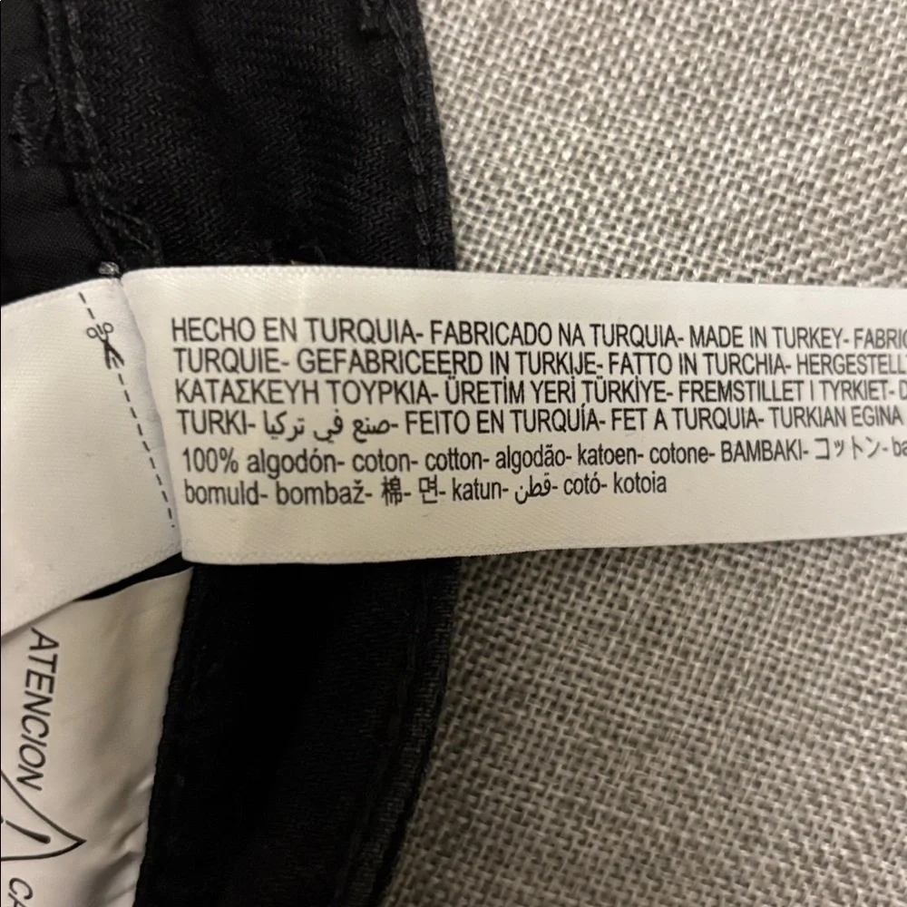 Massimo Dutti Black High-Rise, Straight Leg Jeans. - Picture 6 of 11